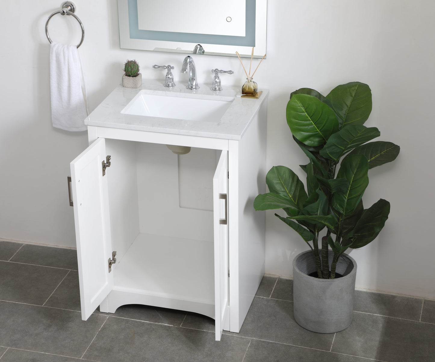 24 inch Single Bathroom Vanity in White - BC1802434WH