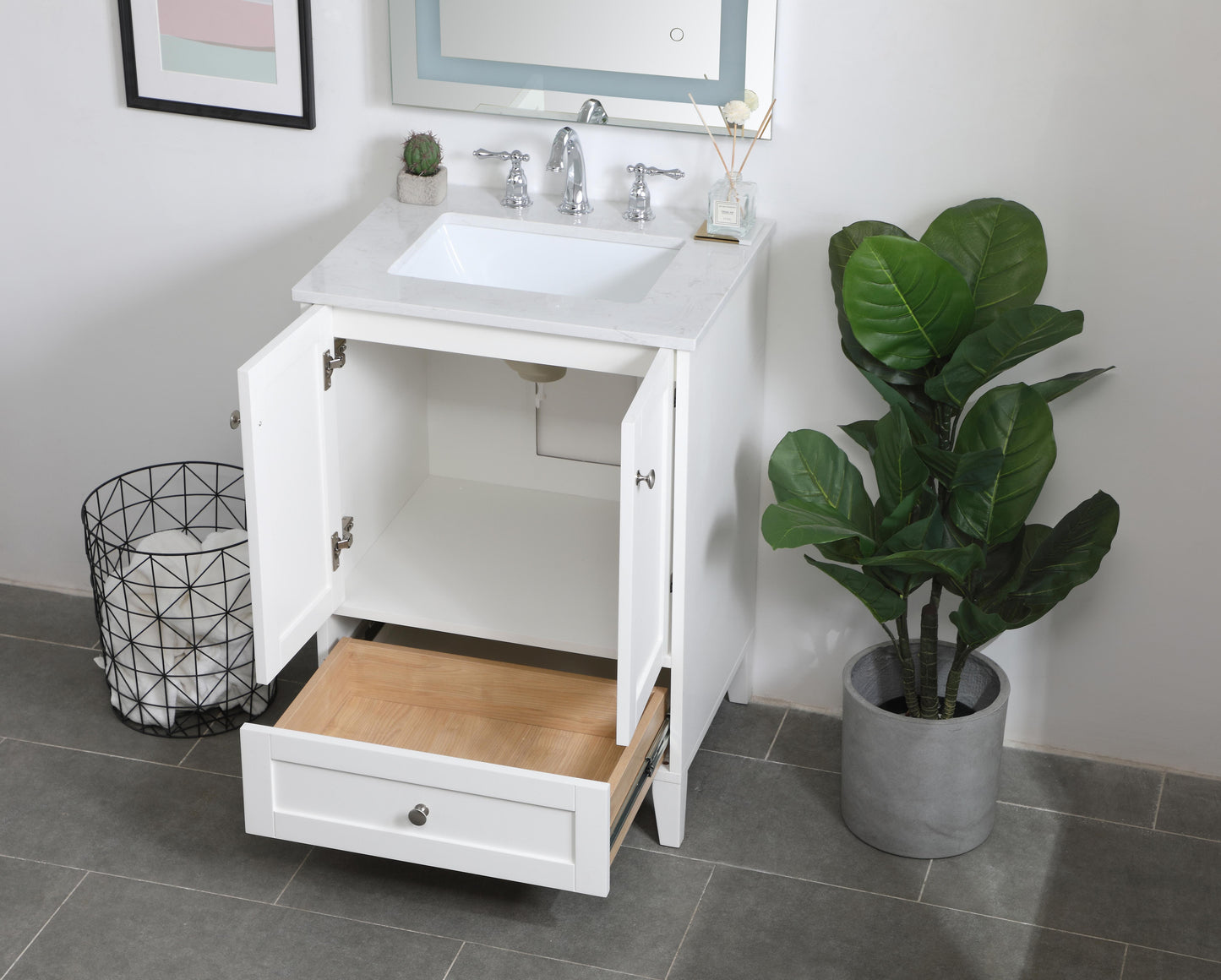 24 inch Single Bathroom Vanity in White - BC1902434WH